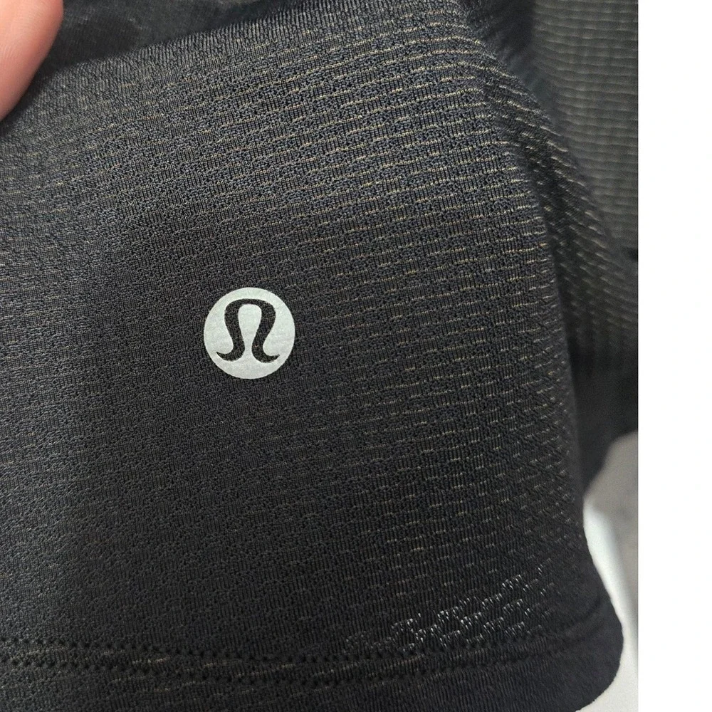 Lululemon Tank Top Black Mesh Racerback Activewear Tank Womens Size 6 ?